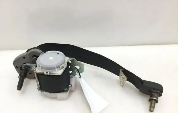 Nissan Navara Rear seatbelt H073801
