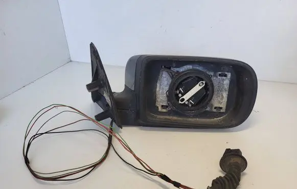BMW 5 E39 Front door electric wing mirror 010371
