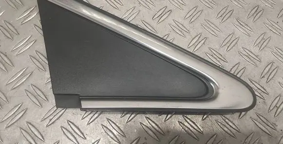 Toyota Avensis T270 Fender trim (molding) 6011705020