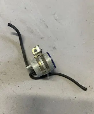 Vacuum air tank