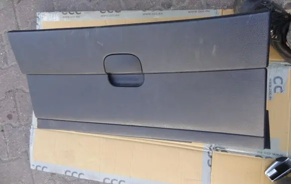 Nissan Qashqai Glove box 68520JD900