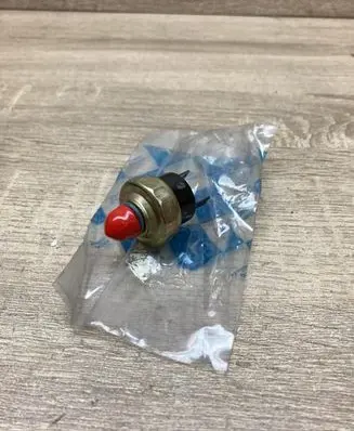 Mercedes-Benz E W124 Air conditioning (A/C) switch 0008204310
