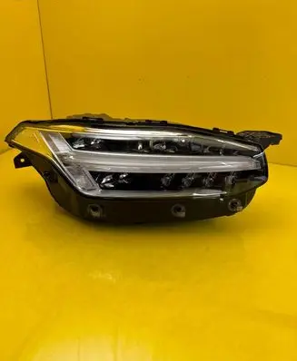 Volvo XC90 Headlight/headlamp 32338953