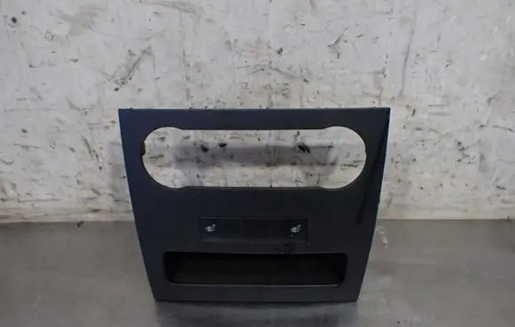 Mercedes-Benz A W169 Radio/GPS head unit trim 