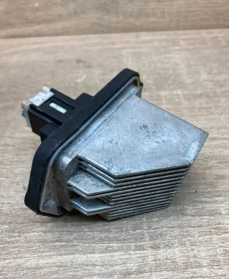 Mazda 2 Heater blower motor/fan resistor HB180GJ6A WithPlug