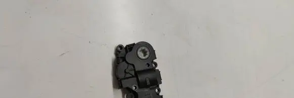 BMW 1 F40 Air flap motor/actuator EXB107 09102021 CZ1139301710