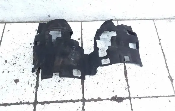 Polestar 2 Heat shield in engine bay 32335356