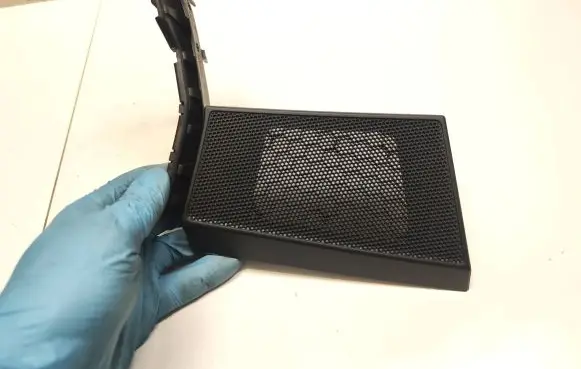 Side speaker trim/cover