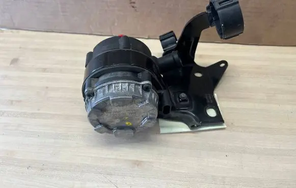 Volkswagen Crafter Electric auxiliary coolant/water pump 04L965567A