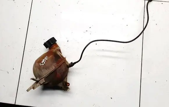 Coolant expansion tank/reservoir