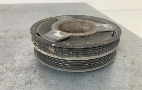 Audi A6 S6 C5 4B Crankshaft pulley 059105251M
