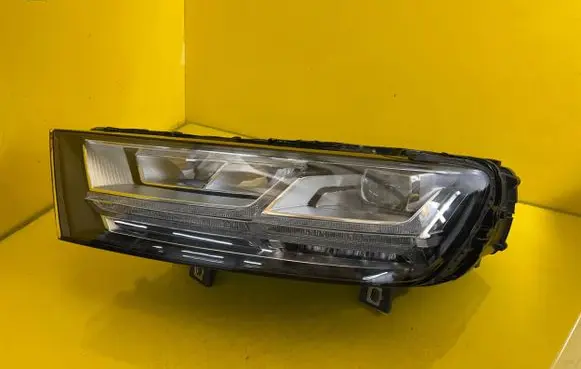 Audi Q7 4M Headlight/headlamp 4M0941033