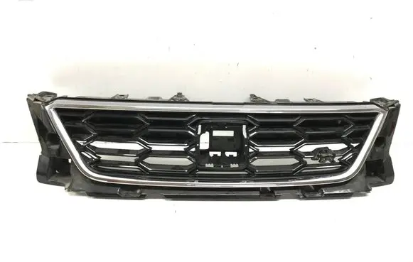 Seat Ateca Front bumper upper radiator grill 575853654E