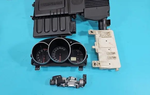 Mazda 3 I Engine control unit/module ECU 279721-2240 IMPRK1498684