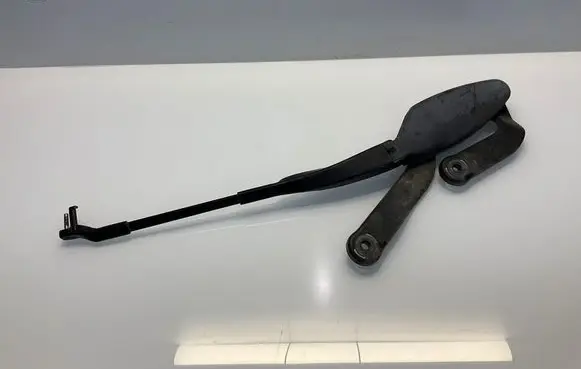 Mercedes-Benz CLS C219 Front wiper blade arm A2118200444 2118200444