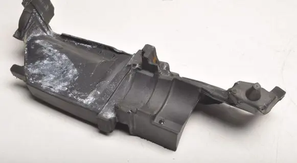Engine bonnet/hood sound/heat insulation