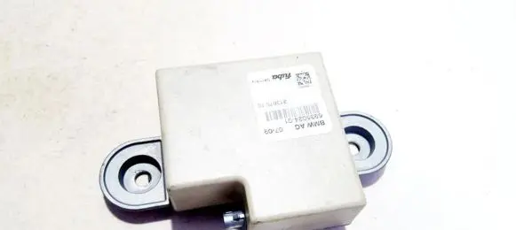 BMW 3 E90 E91 Antenna control unit 693502401 21367510