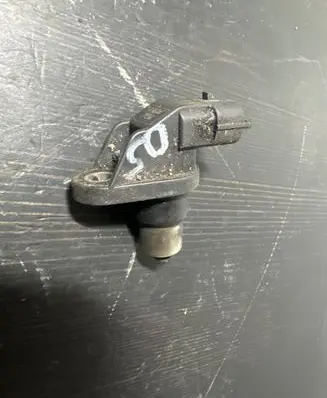 Volvo XC70 Camshaft position sensor 8631533