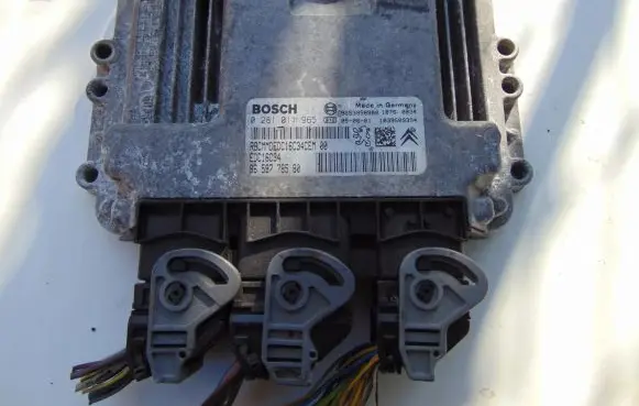 Citroen C3 Engine control unit/module 0281011965 9659778580