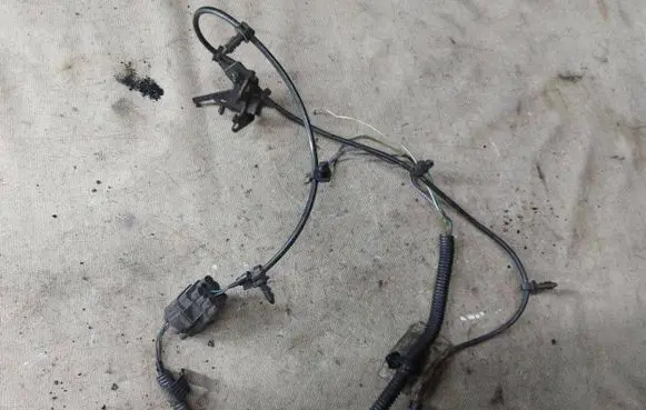 Ford Galaxy Rear ABS sensor wiring 