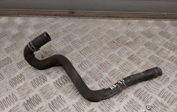 Audi A8 S8 D4 4H Engine coolant pipe/hose 4H0121057L
