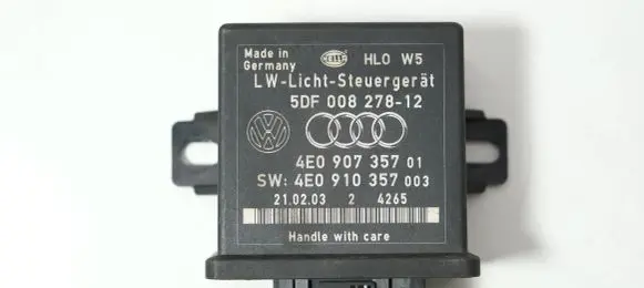 Audi A8 S8 D3 4E Light module LCM 4E0907357 4E0910357 5DF00827812