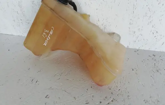 Dodge Challenger Coolant expansion tank/reservoir cap 68237637AB