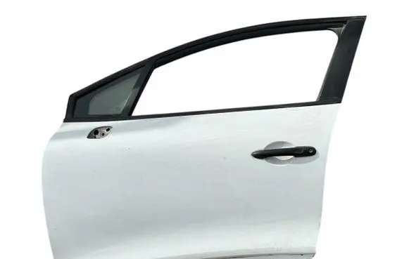 Renault Clio IV Front door 