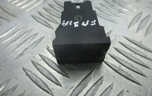 Skoda Fabia Mk1 (6Y) Seat heating switch 