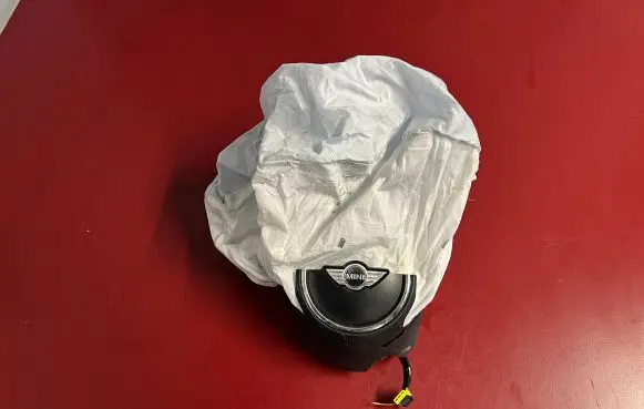 Mini One - Cooper F56 F55 Steering wheel airbag 6876516 32687651601