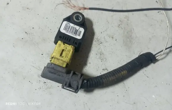 Toyota Corolla Verso AR10 Airbag deployment crash/impact sensor 8917302030 0088290090
