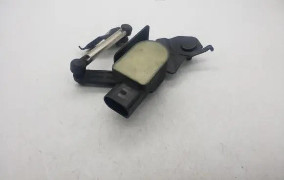 Headlight/headlamp level sensor