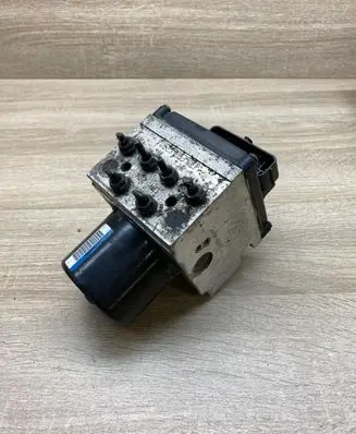 Volkswagen PASSAT B6 ABS Pump 3C0614095Q