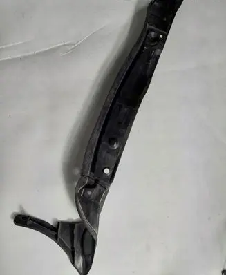 Audi Q7 4L Fender end trim 4L0821112