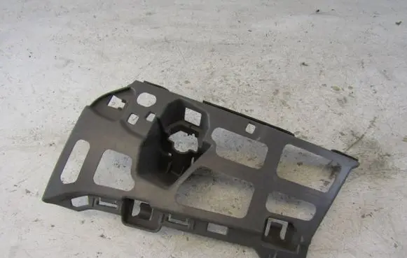 Skoda Octavia Mk4 Front bumper mounting bracket 5E3807055