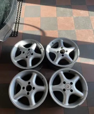 Honda Prelude R16 alloy rim 