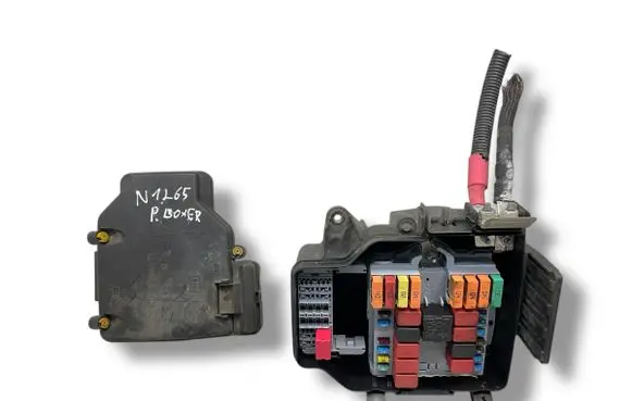 Peugeot Boxer Fuse box set 1374608080 0411 211215