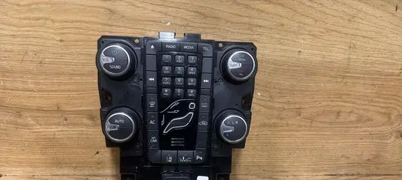 Volvo V40 Climate control unit 31346949