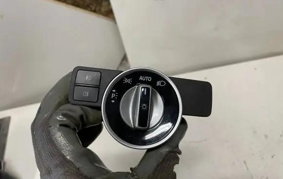 Mercedes-Benz C W204 Light switch