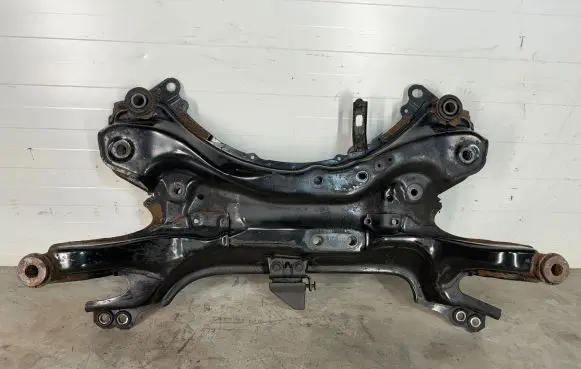 Toyota Avensis T270 Front subframe