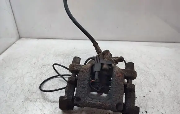 Mercedes-Benz GLK (X204) Rear brake caliper
