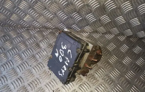 Chrysler 300M ABS Pump 04602253AE P04779084AH