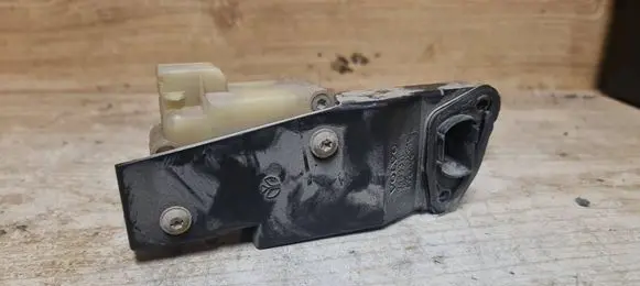 Volvo V70 Fuel tank cap lock motor 9483311