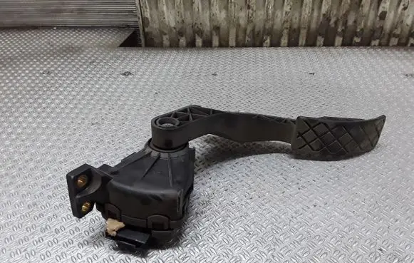 Audi A2 Accelerator throttle pedal 8Z1721523A