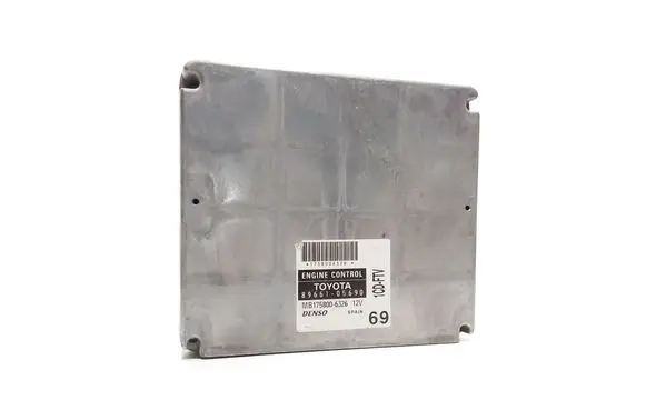 Toyota Avensis T250 Engine control unit/module 8966105690 MB1758006326 1CDFTV