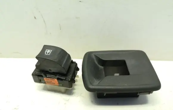 Renault Kangoo II Electric window control switch 254217475R 10023750