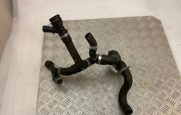Volvo XC60 Engine coolant pipe/hose 31493275