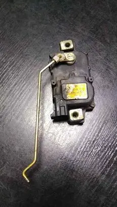 SsangYong Korando Front door lock 8835005101