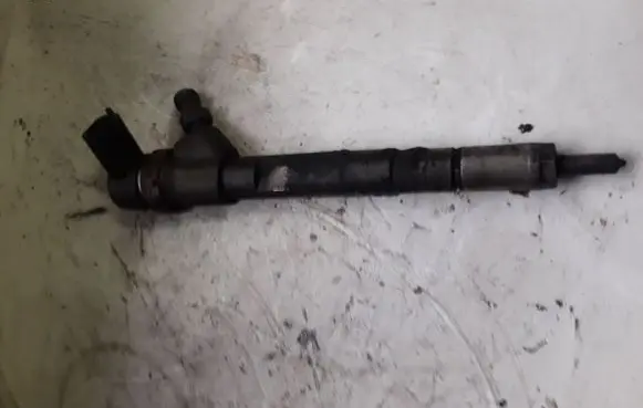 Jeep Cherokee Fuel injector