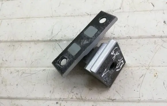BMW 5 E60 E61 Rear door upper hinge NOCODE